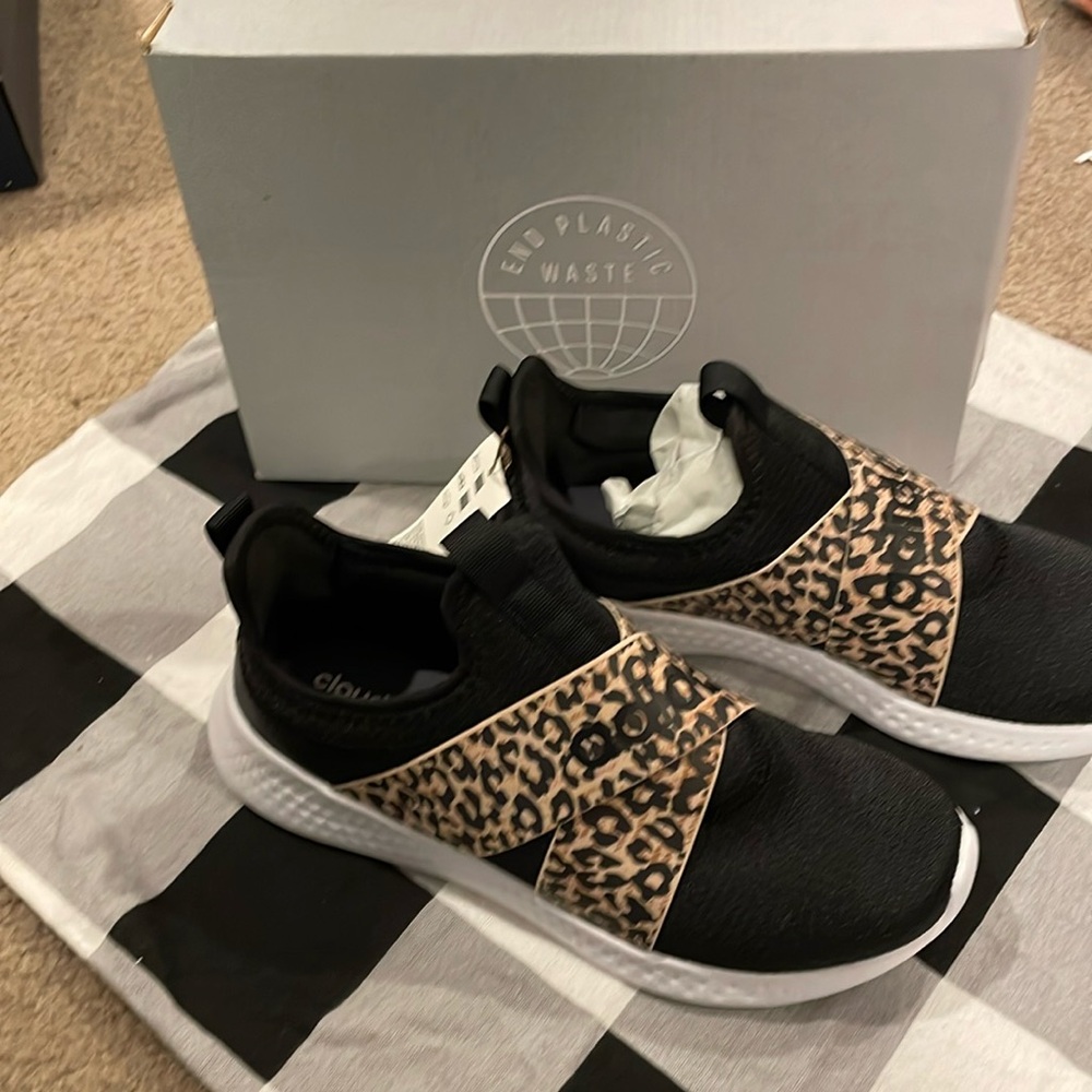 NWB Adidas Puremotion Adapt sneakers, women’s black with leopard accent size 6.5